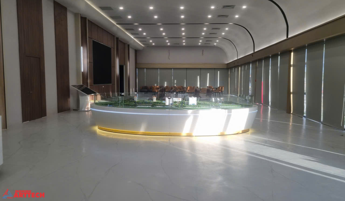 EUROWINDOW SPORT GARDEN SCALE 300